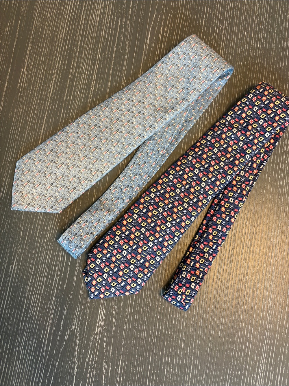 2 Men's Vineyard Vines Nautical Light Blue and Navy Patterned Silk Ties - Picture 4 of 9